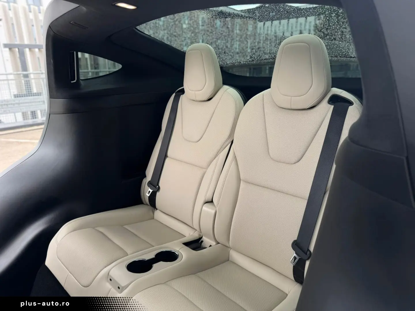 TESLA Model X Plaid