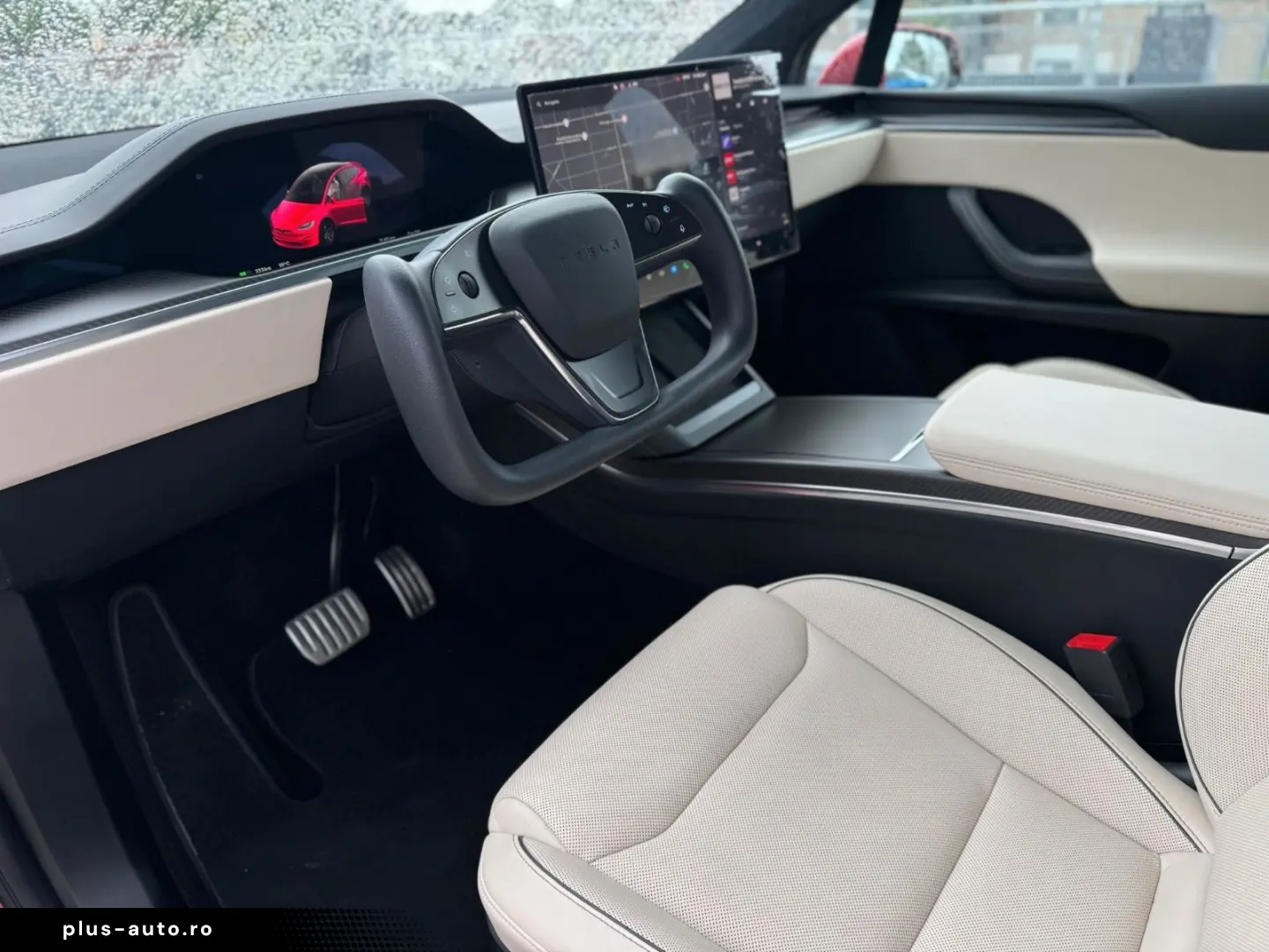 TESLA Model X Plaid