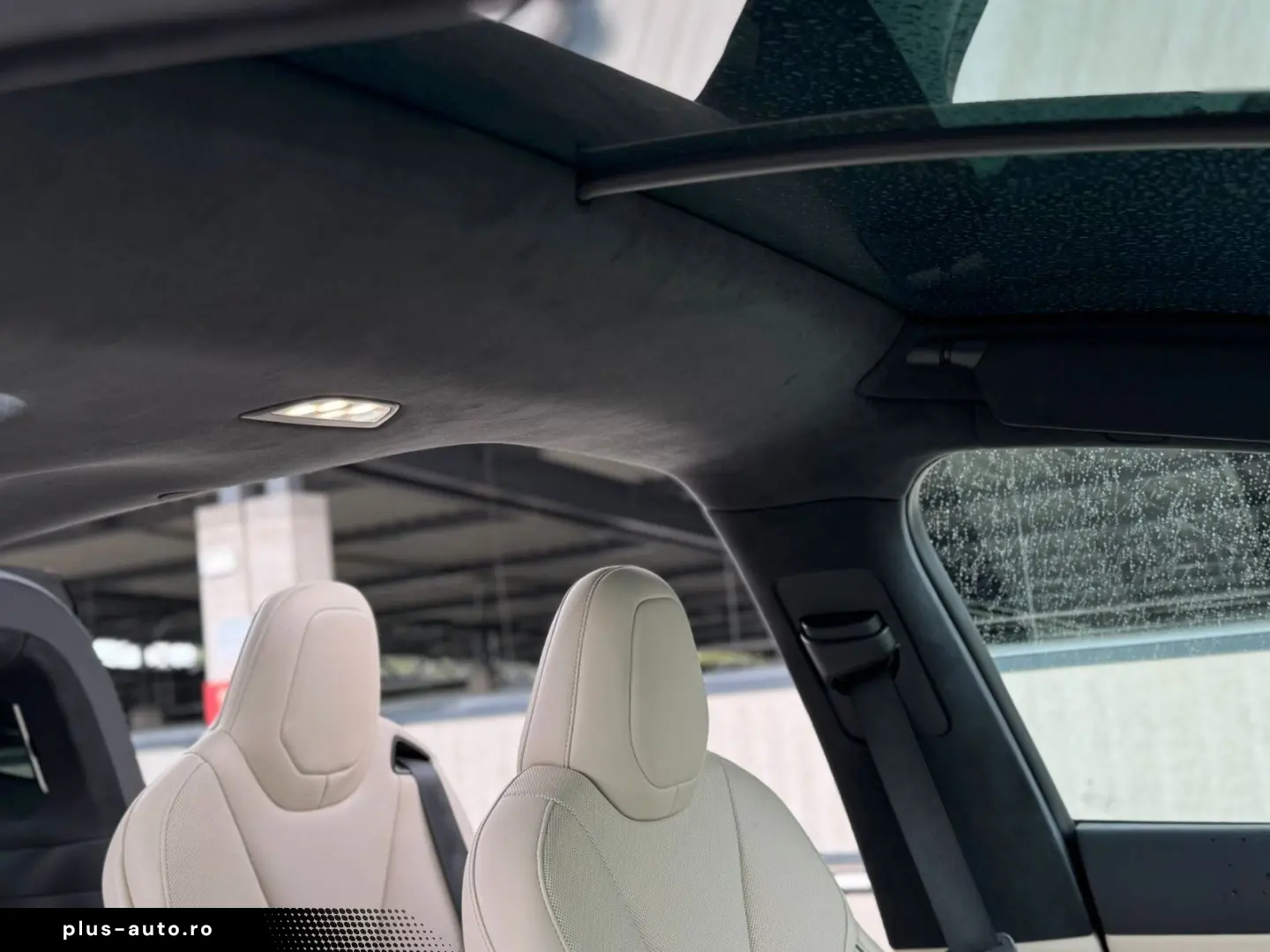 TESLA Model X Plaid
