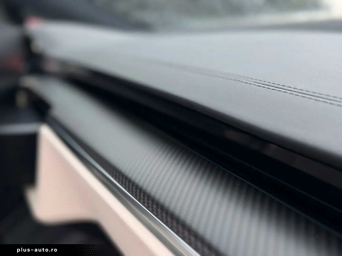 TESLA Model X Plaid