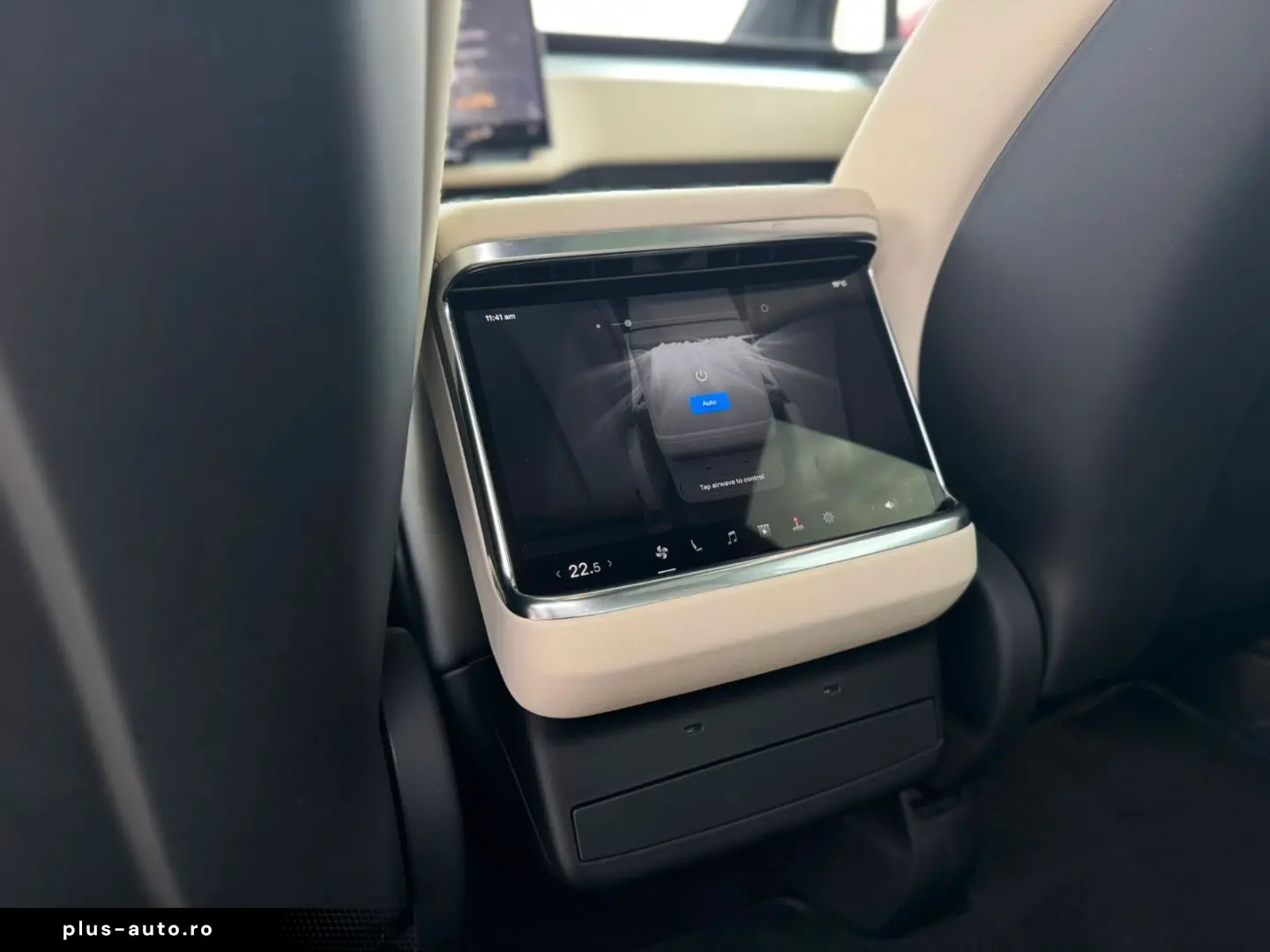 TESLA Model X Plaid