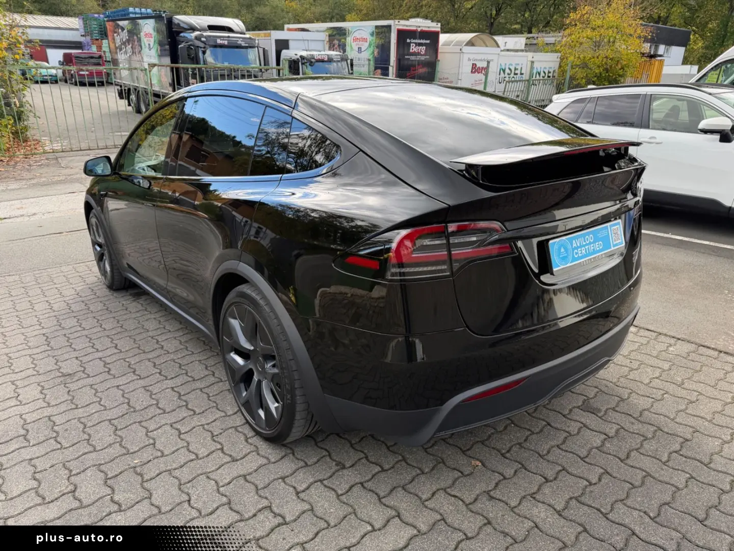 TESLA Model X Plaid HW4 6 Sitzer 22 Zoll Creme Innen