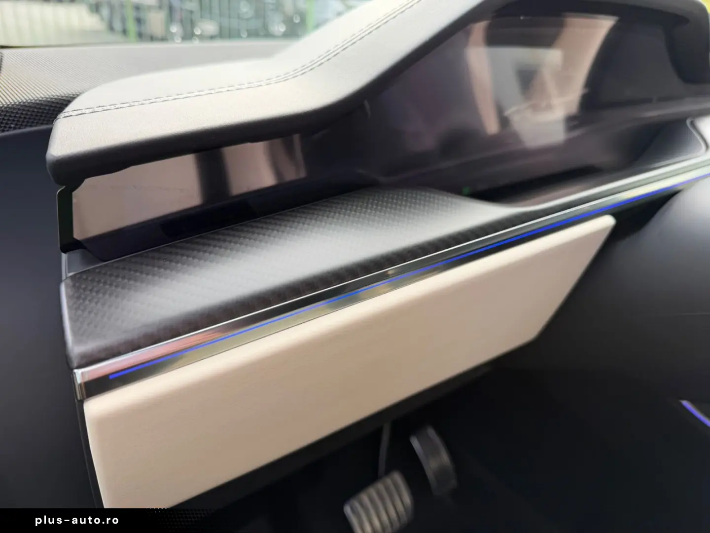 TESLA Model X Plaid HW4 6 Sitzer 22 Zoll Creme Innen