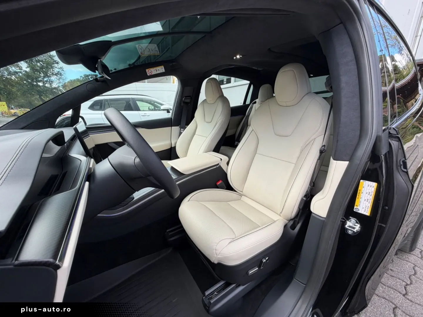 TESLA Model X Plaid HW4 6 Sitzer 22 Zoll Creme Innen