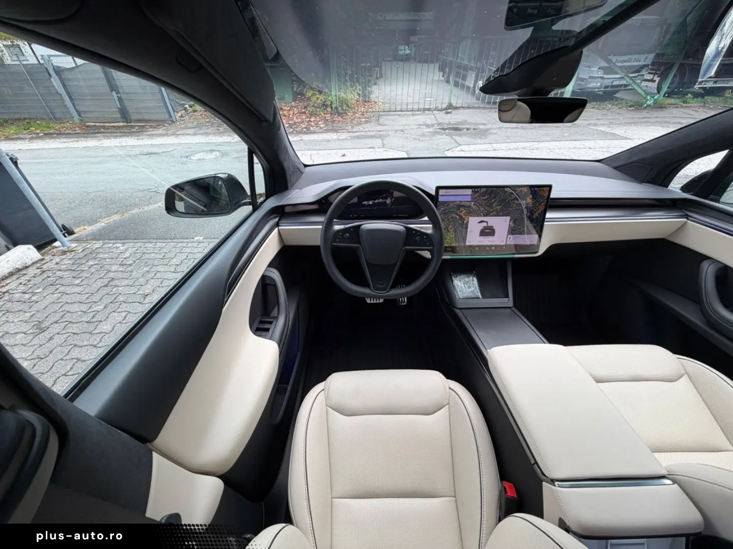 TESLA Model X Plaid HW4 6 Sitzer 22 Zoll Creme Innen