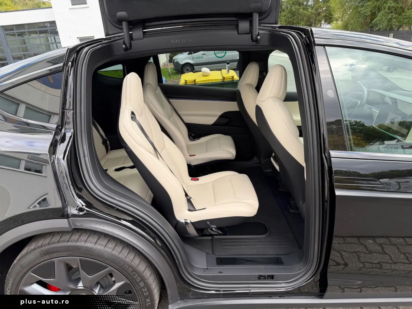 TESLA Model X Plaid HW4 6 Sitzer 22 Zoll Creme Innen