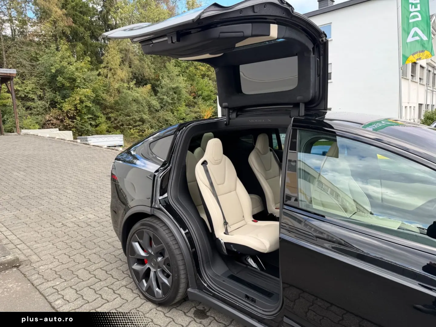 TESLA Model X Plaid HW4 6 Sitzer 22 Zoll Creme Innen