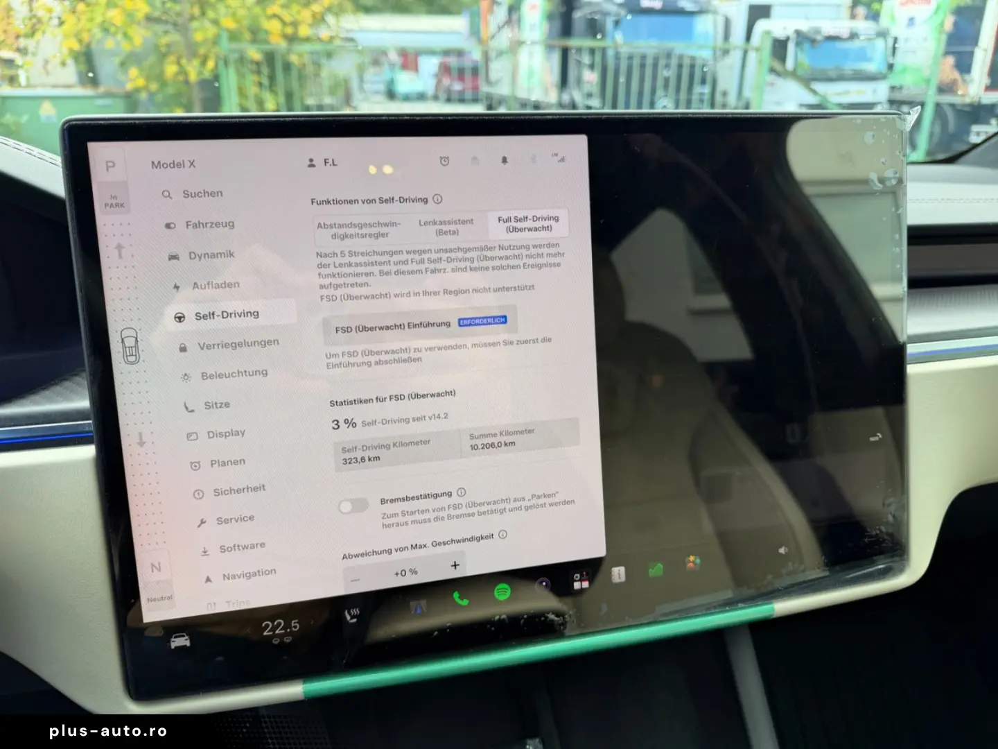 TESLA Model X Plaid HW4 6 Sitzer 22 Zoll Creme Innen