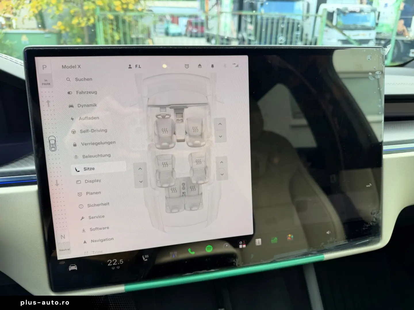 TESLA Model X Plaid HW4 6 Sitzer 22 Zoll Creme Innen