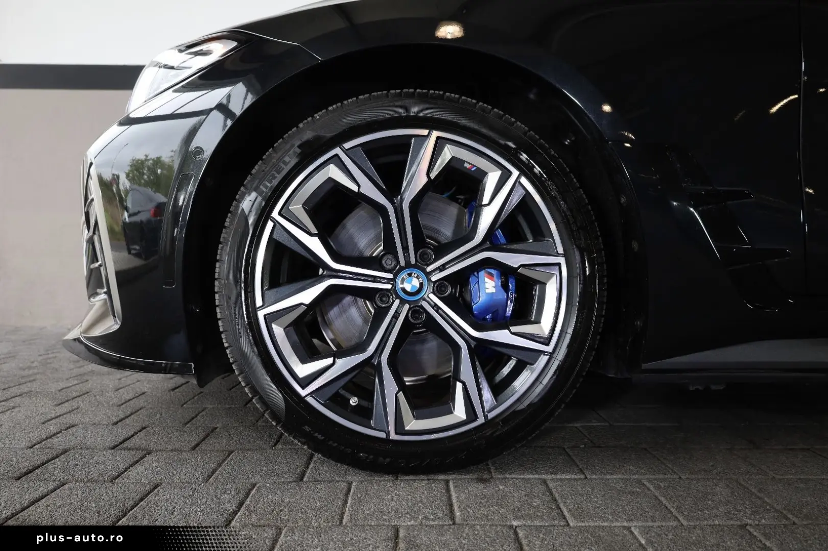 BMW i4 M50 360  HUD H&K APPLE TOTW SHZ LHZ SBD R19