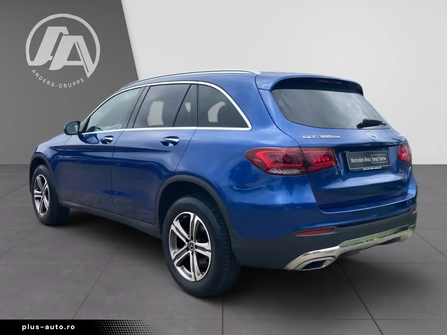 MERCEDES-BENZ GLC 300 de 4M AHK Pano LED Kam Multiko&hellip;