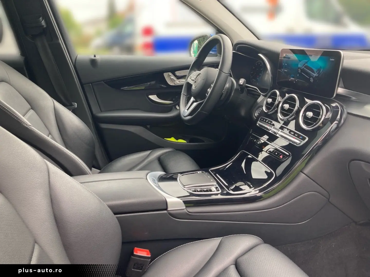 MERCEDES-BENZ GLC 300 de 4M AHK Pano LED Kam Multiko&hellip;