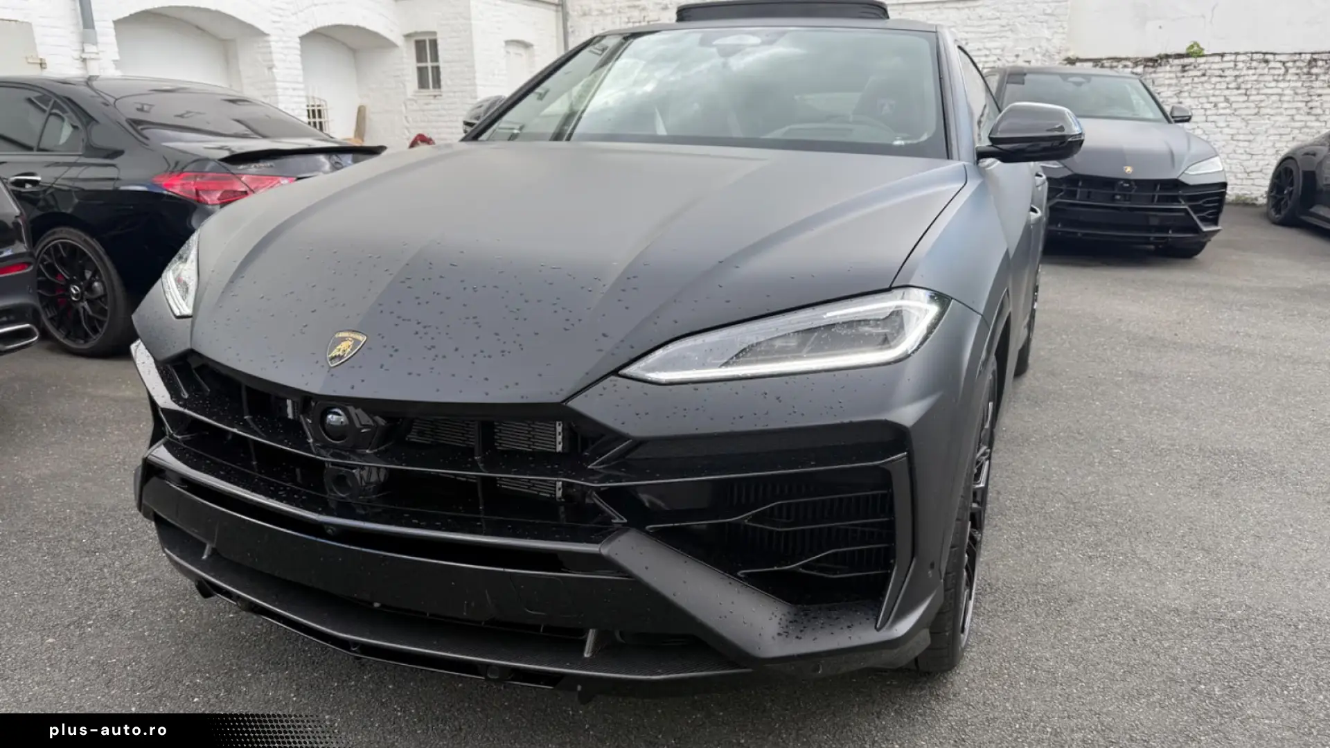 Lamborghini Urus SE Nero Nemesis