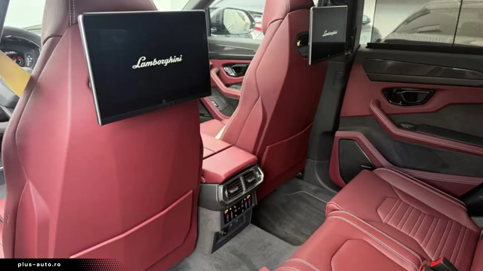 Lamborghini Urus SE Nero Nemesis