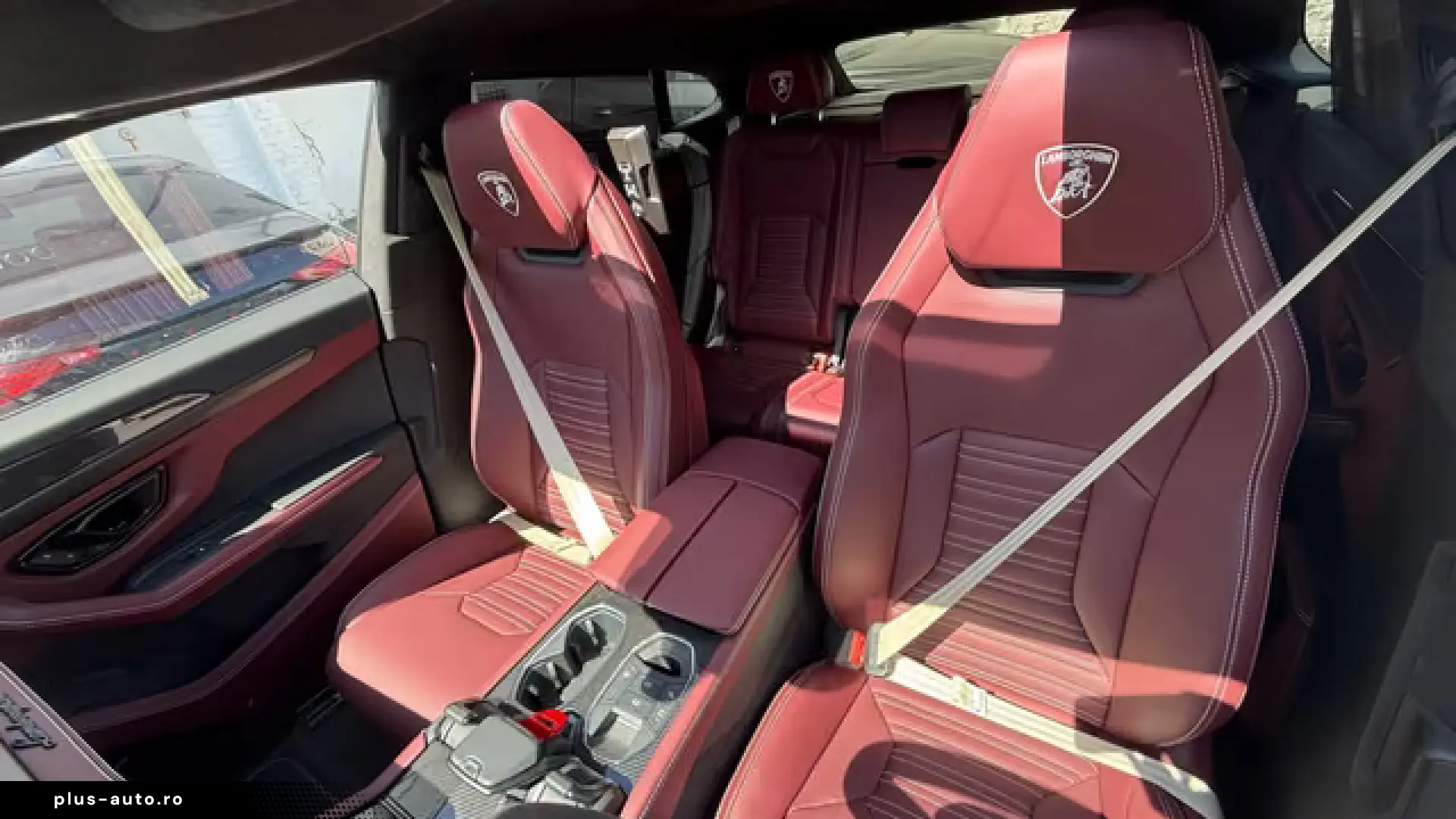 Lamborghini Urus SE Nero Nemesis