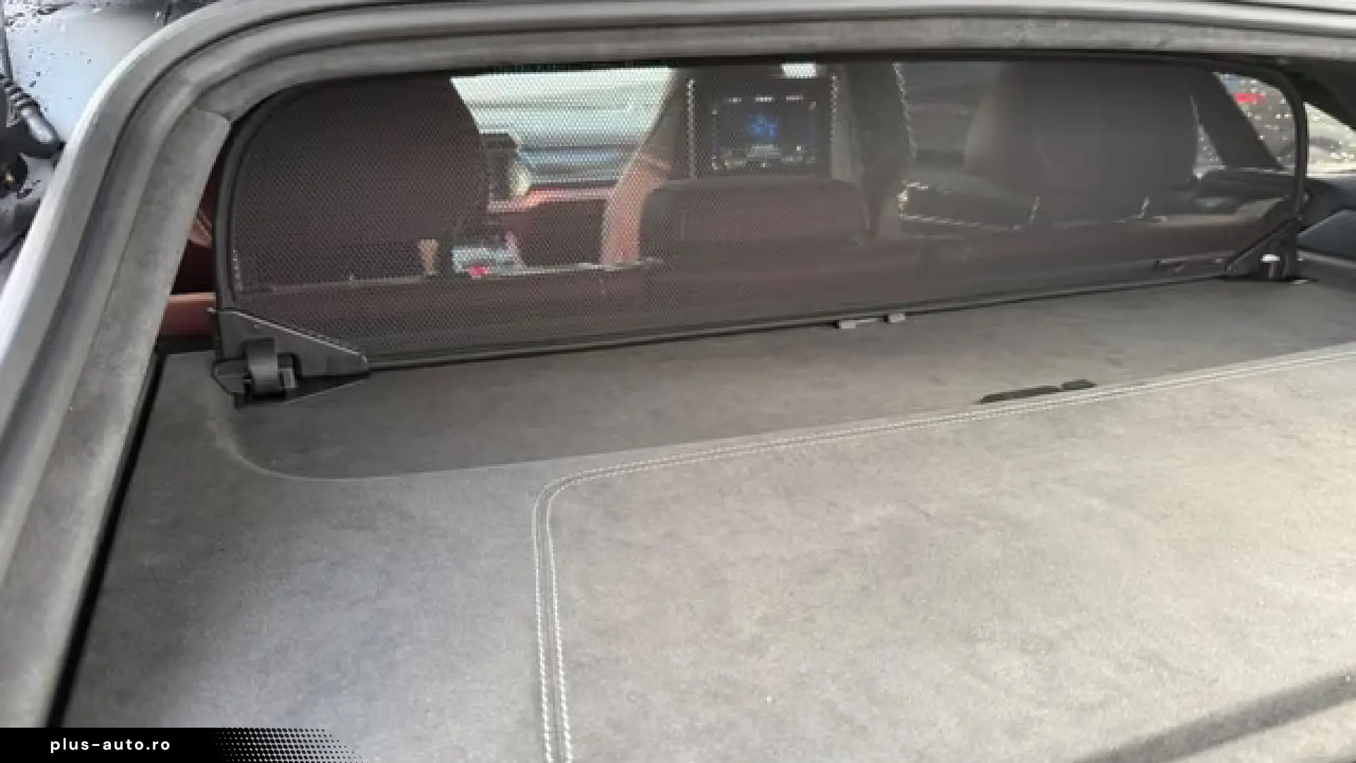 Lamborghini Urus SE Nero Nemesis