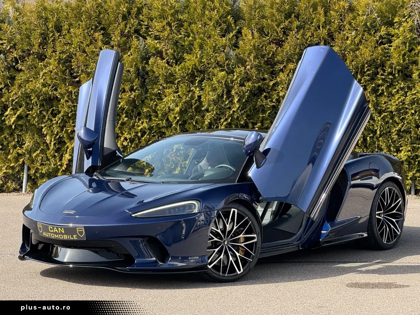 MCLAREN GT Premium Practicality SportExhaust B&W Lift