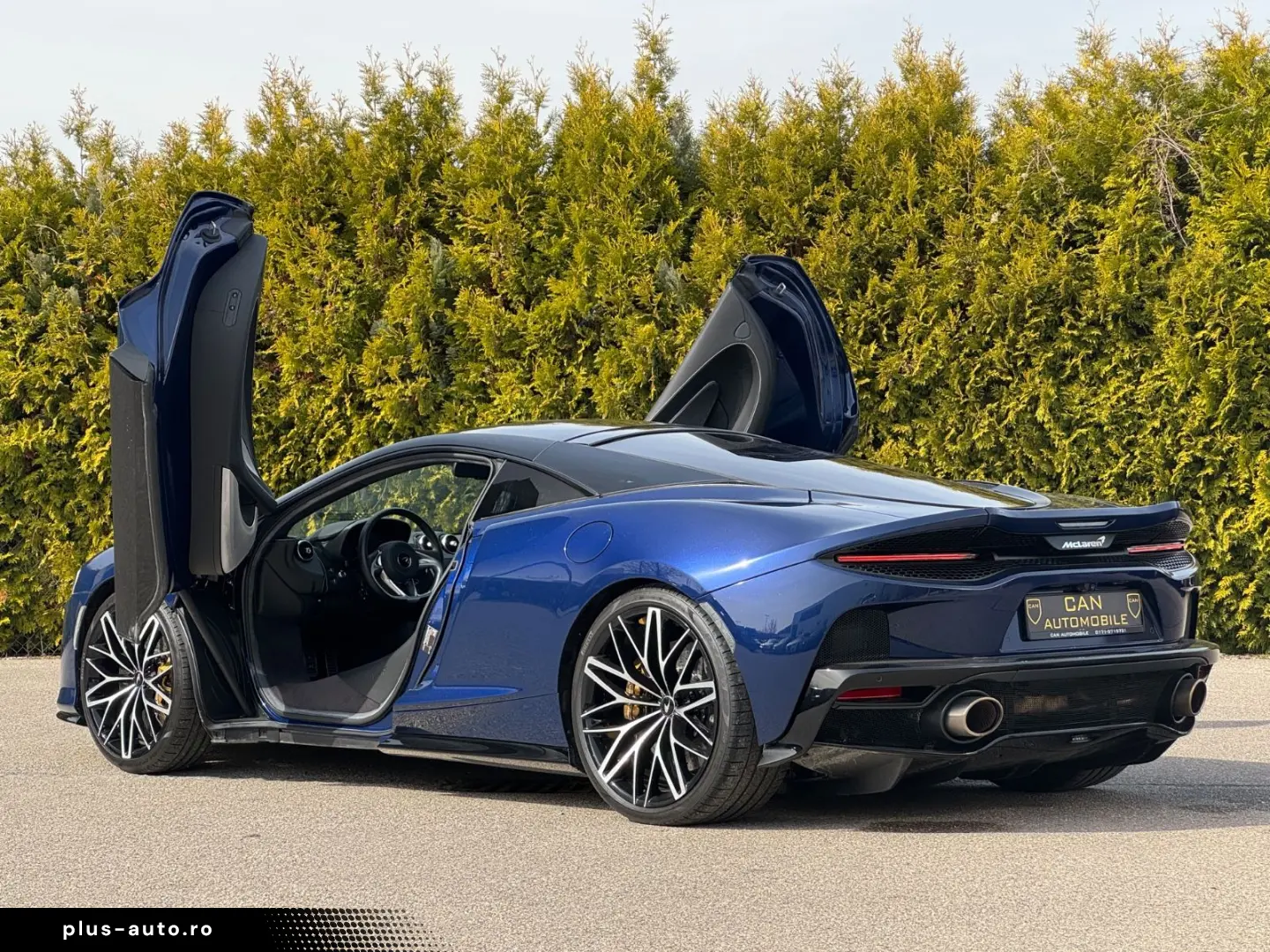 MCLAREN GT Premium Practicality SportExhaust B&W Lift