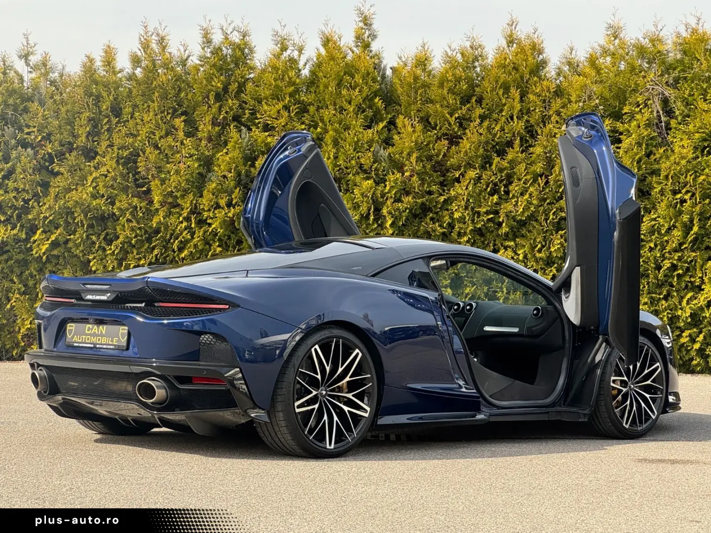 MCLAREN GT Premium Practicality SportExhaust B&W Lift