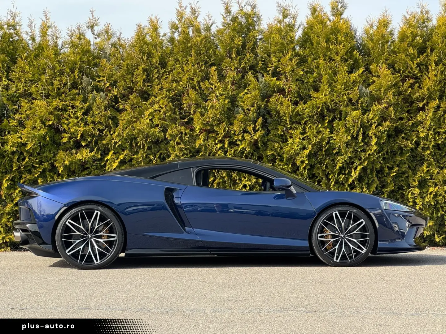 MCLAREN GT Premium Practicality SportExhaust B&W Lift