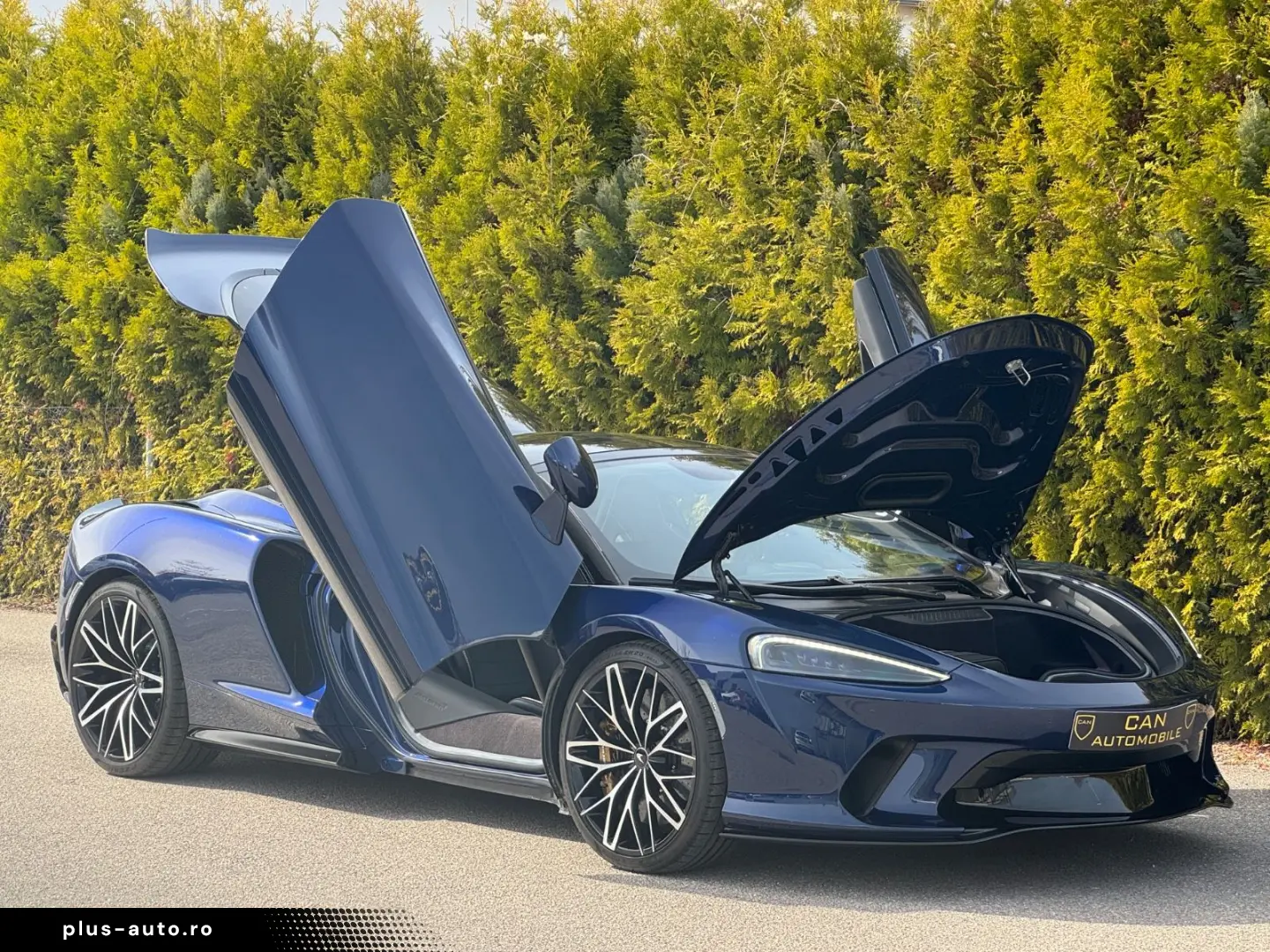 MCLAREN GT Premium Practicality SportExhaust B&W Lift