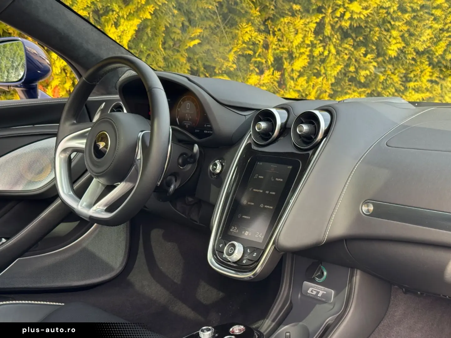 MCLAREN GT Premium Practicality SportExhaust B&W Lift