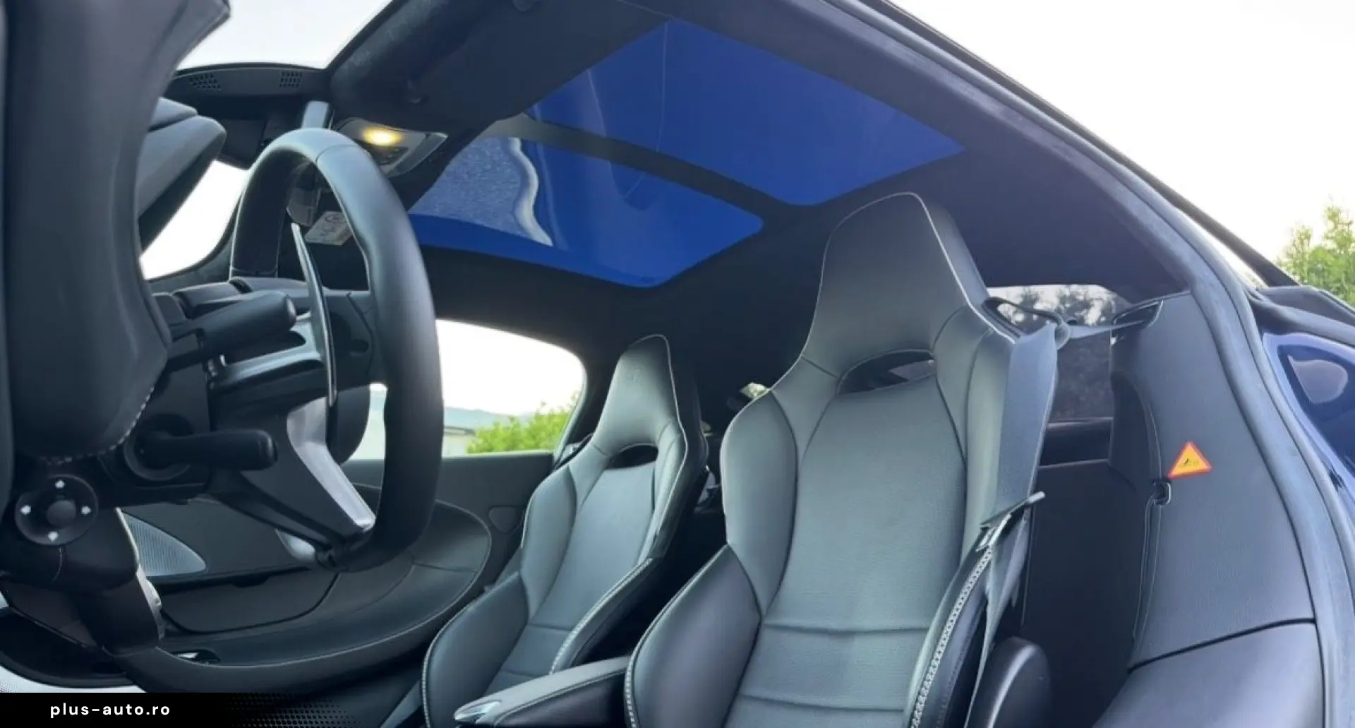 MCLAREN GT Premium Practicality SportExhaust B&W Lift