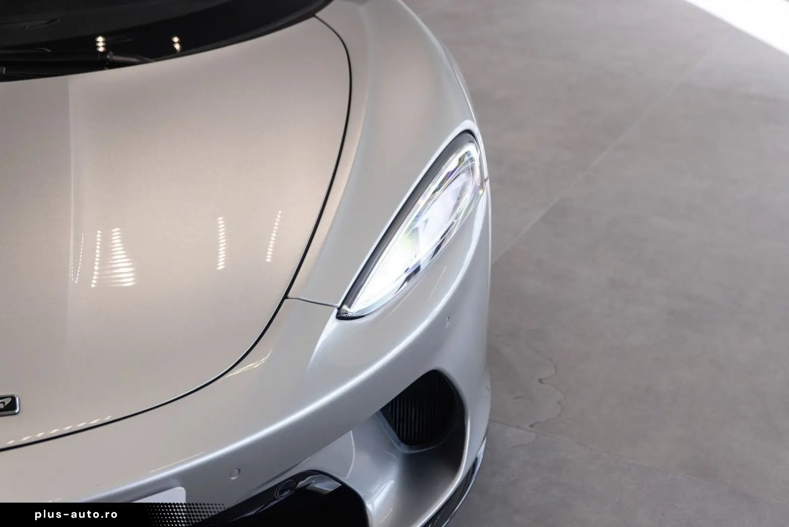 MCLAREN GT