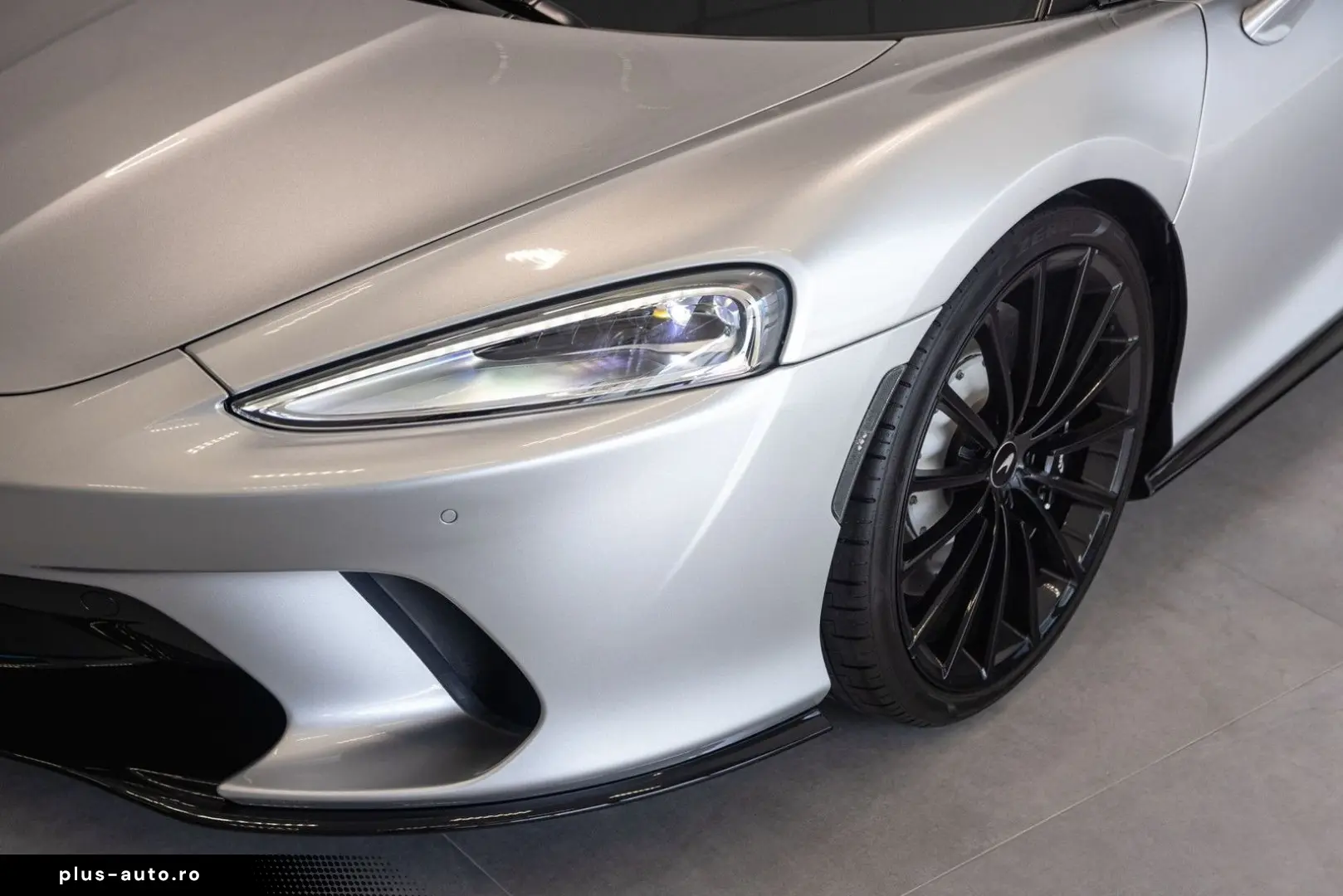 MCLAREN GT