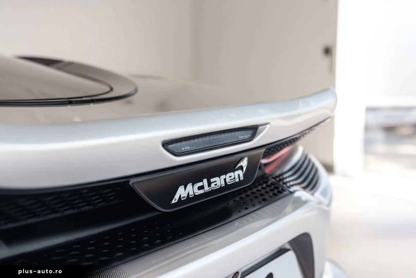 MCLAREN GT