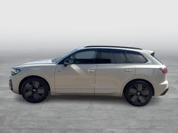 VW Touareg 3.0 TDI 4M R-Line 360  Pano Standhzg.
