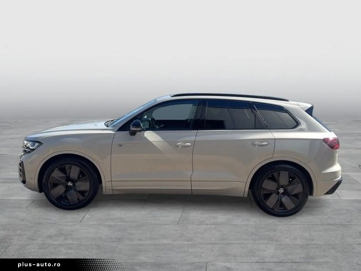 VW Touareg 3.0 TDI 4M R-Line 360  Pano Standhzg.