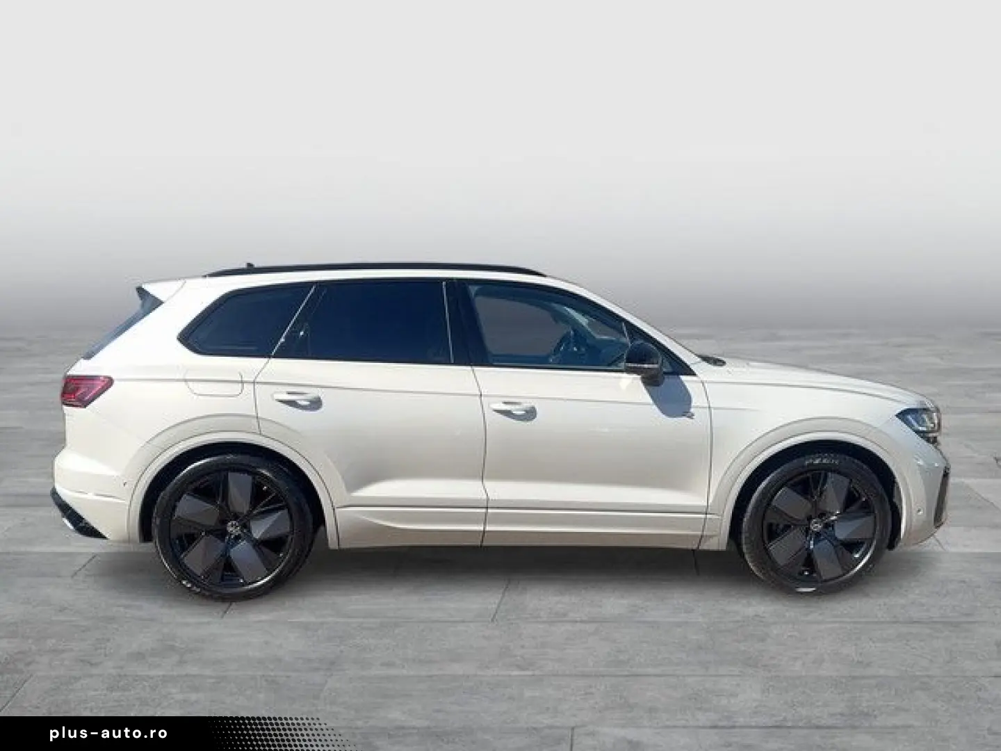 VW Touareg 3.0 TDI 4M R-Line 360  Pano Standhzg.