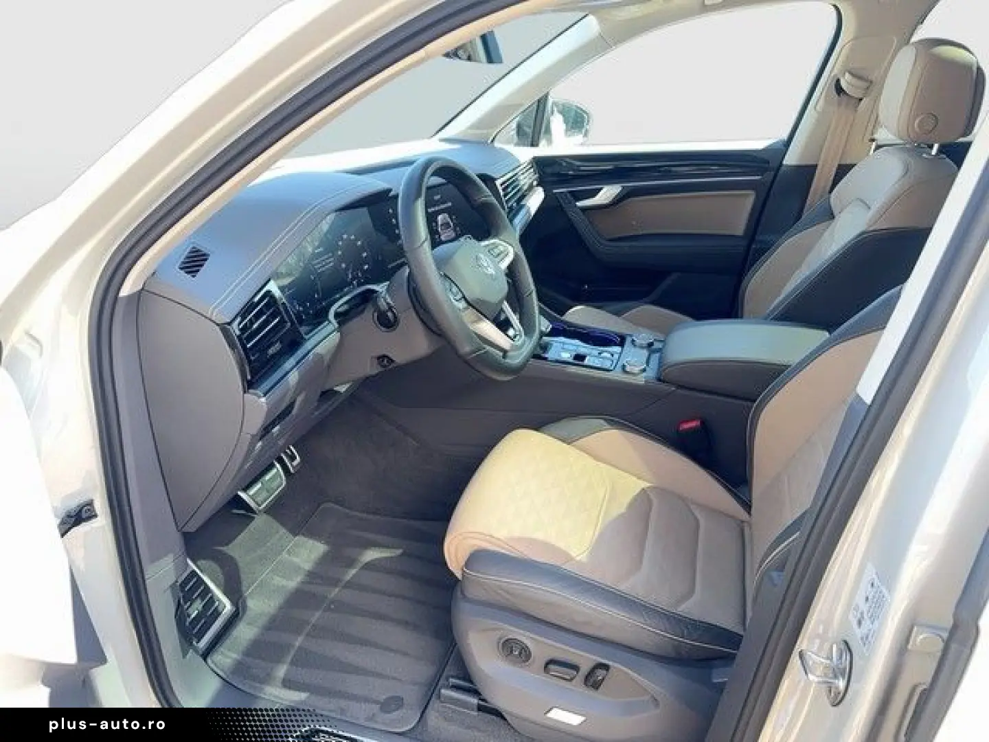 VW Touareg 3.0 TDI 4M R-Line 360  Pano Standhzg.