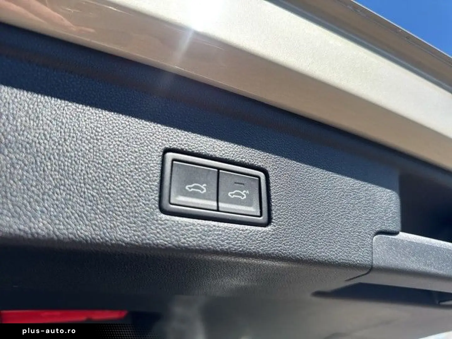 VW Touareg 3.0 TDI 4M R-Line 360  Pano Standhzg.