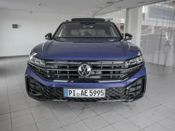 VW Touareg R-Line 3.0 TDI 4Motion tiptro. PANO AHK