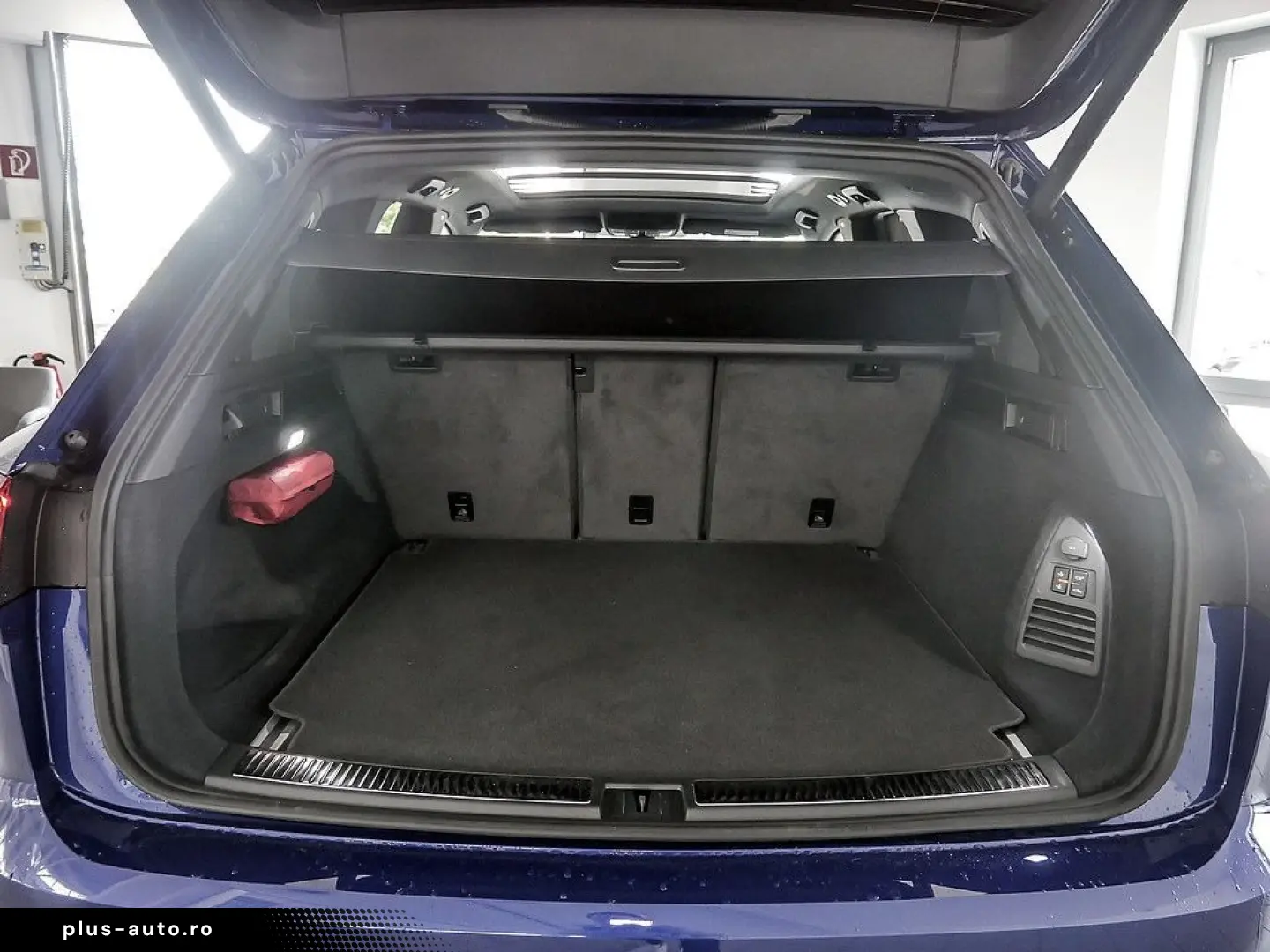 VW Touareg R-Line 3.0 TDI 4Motion tiptro. PANO AHK