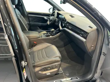 VW Touareg 3.0 TDI R-Line 4motion Style Fahrassist
