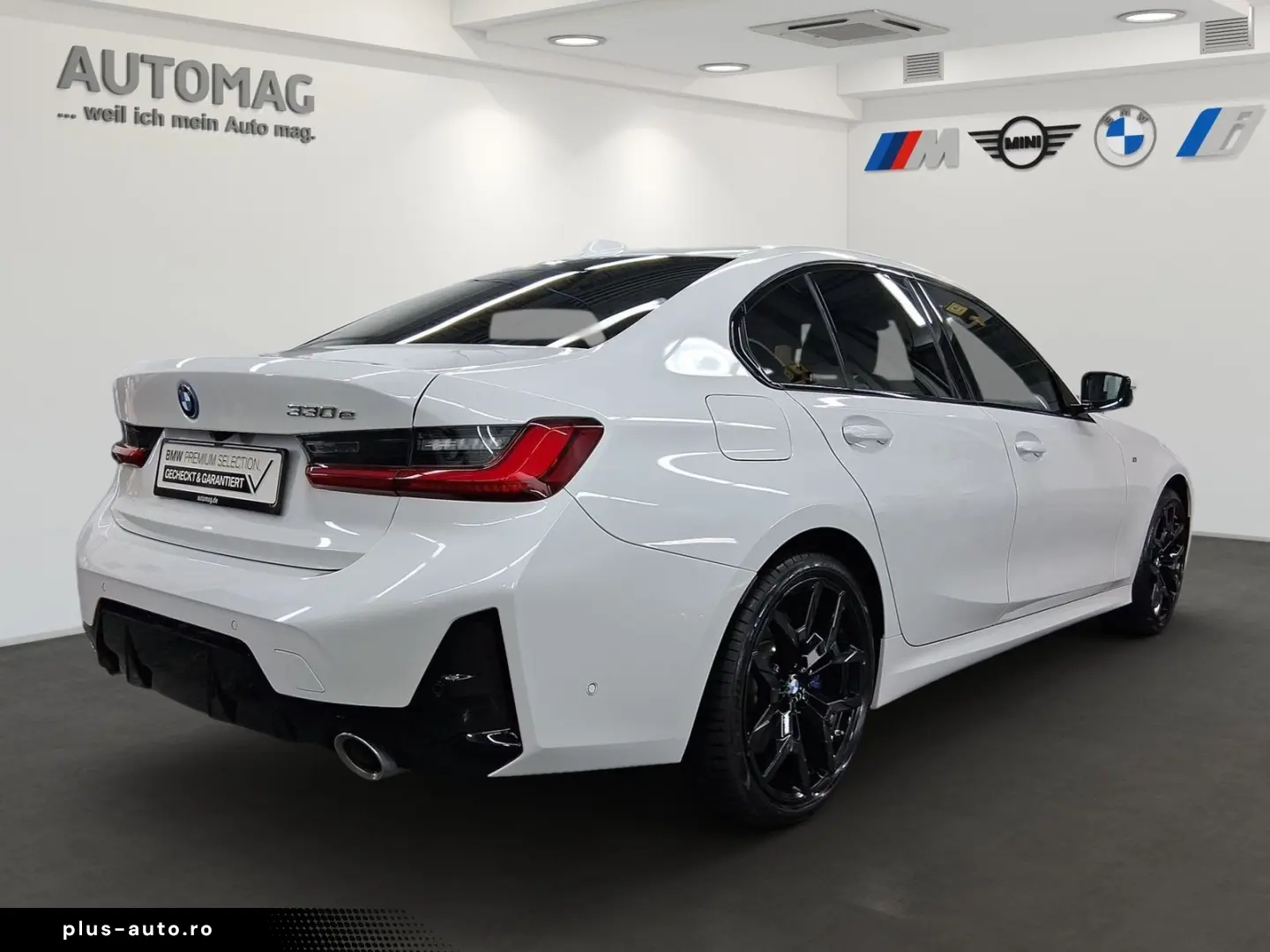 BMW 330e MSport Glasdach AHK DrivingAssistProf Parki