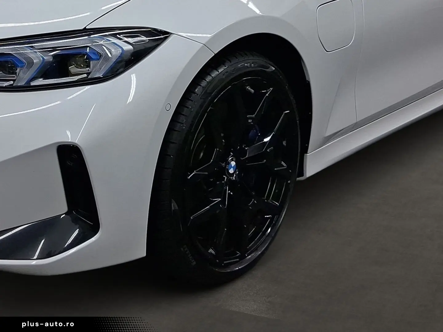 BMW 330e MSport Glasdach AHK DrivingAssistProf Parki