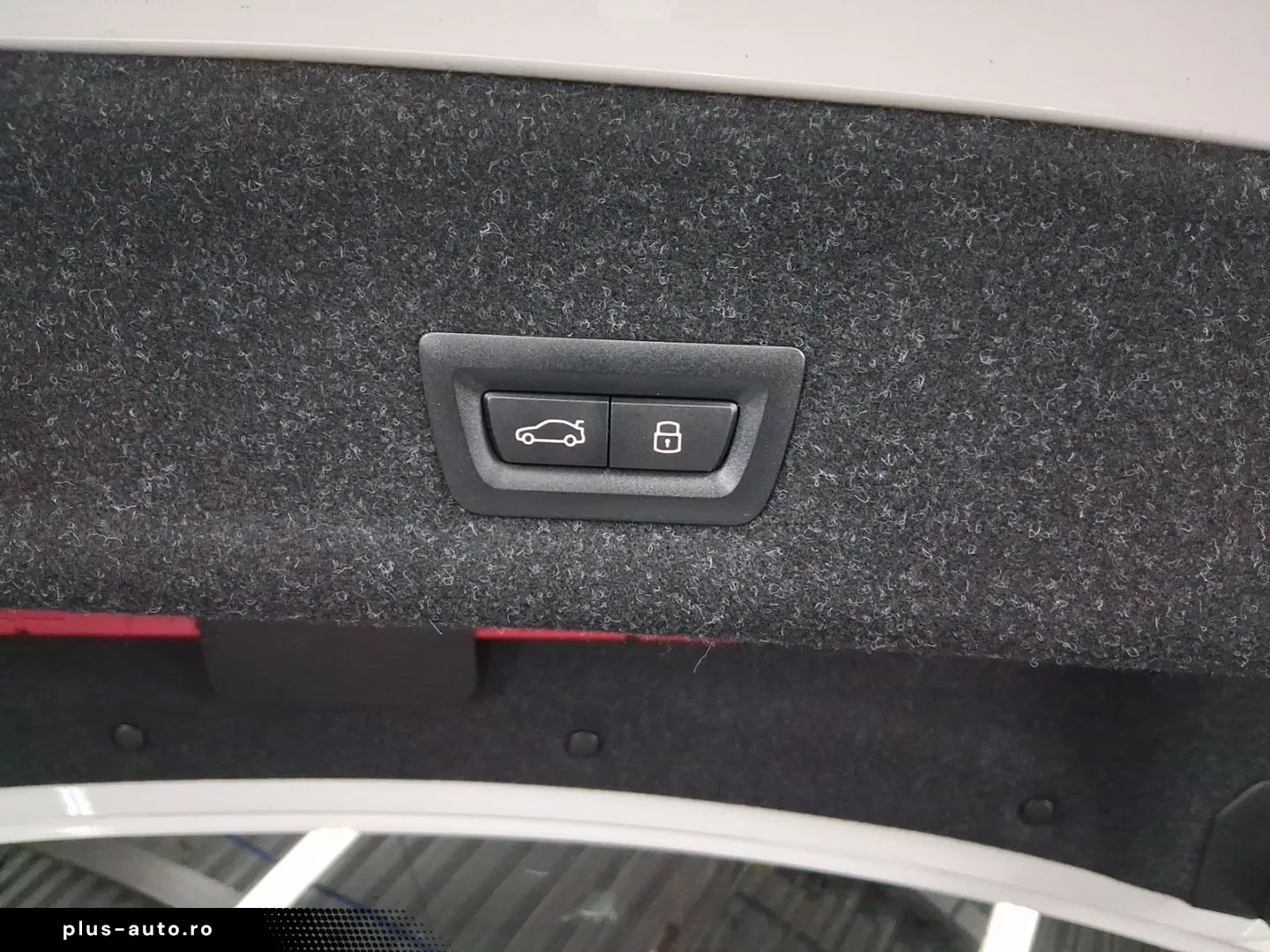 BMW 330e MSport Glasdach AHK DrivingAssistProf Parki