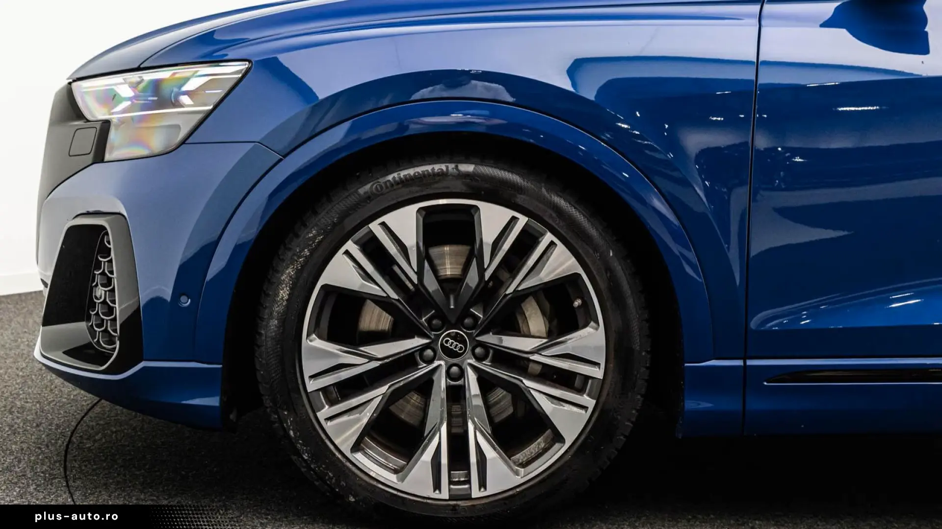 Audi Q8 55TFSie 2x S LINE BLACK