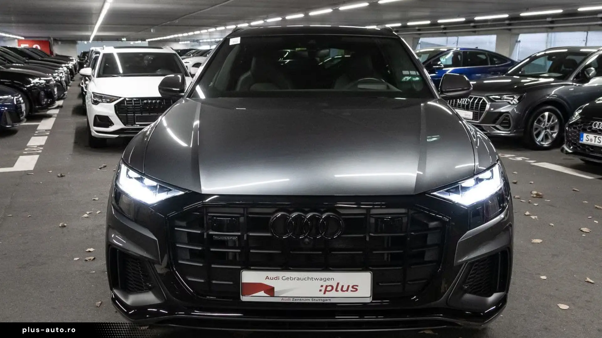 Audi Q8 55 TFSI quattro Carbon S line Head