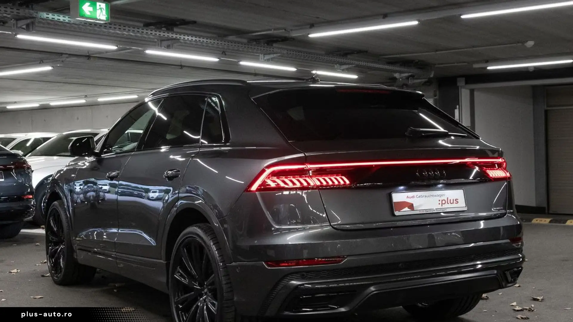 Audi Q8 55 TFSI quattro Carbon S line Head