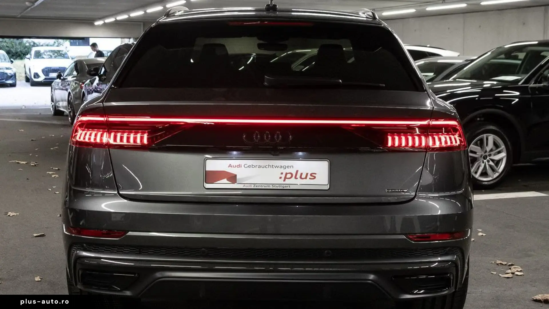 Audi Q8 55 TFSI quattro Carbon S line Head