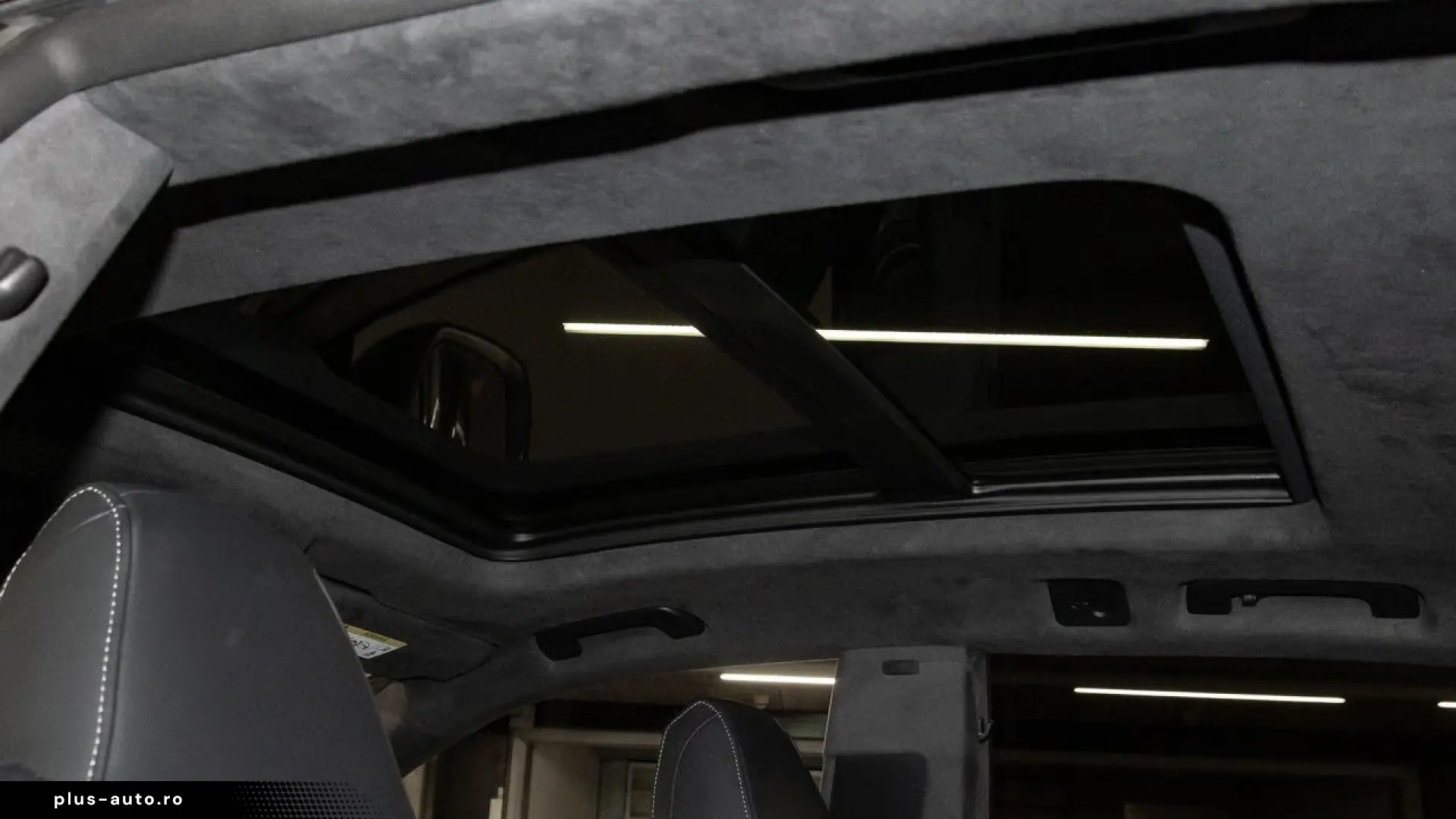 Audi Q8 55 TFSI quattro Carbon S line Head