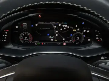 Audi Q8 55 TFSI quattro Carbon S line Head