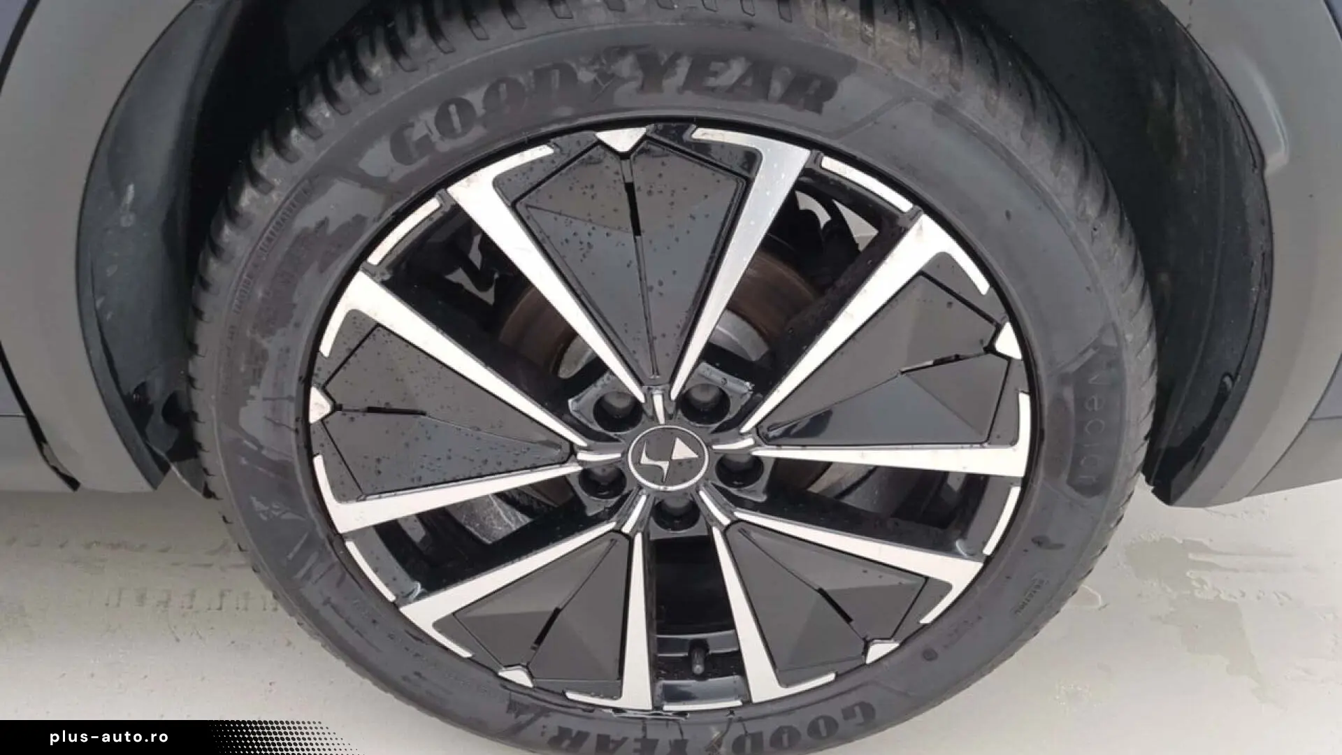 DS7 Crossback 1.6 E-TENSE Rivoli - Hibrid