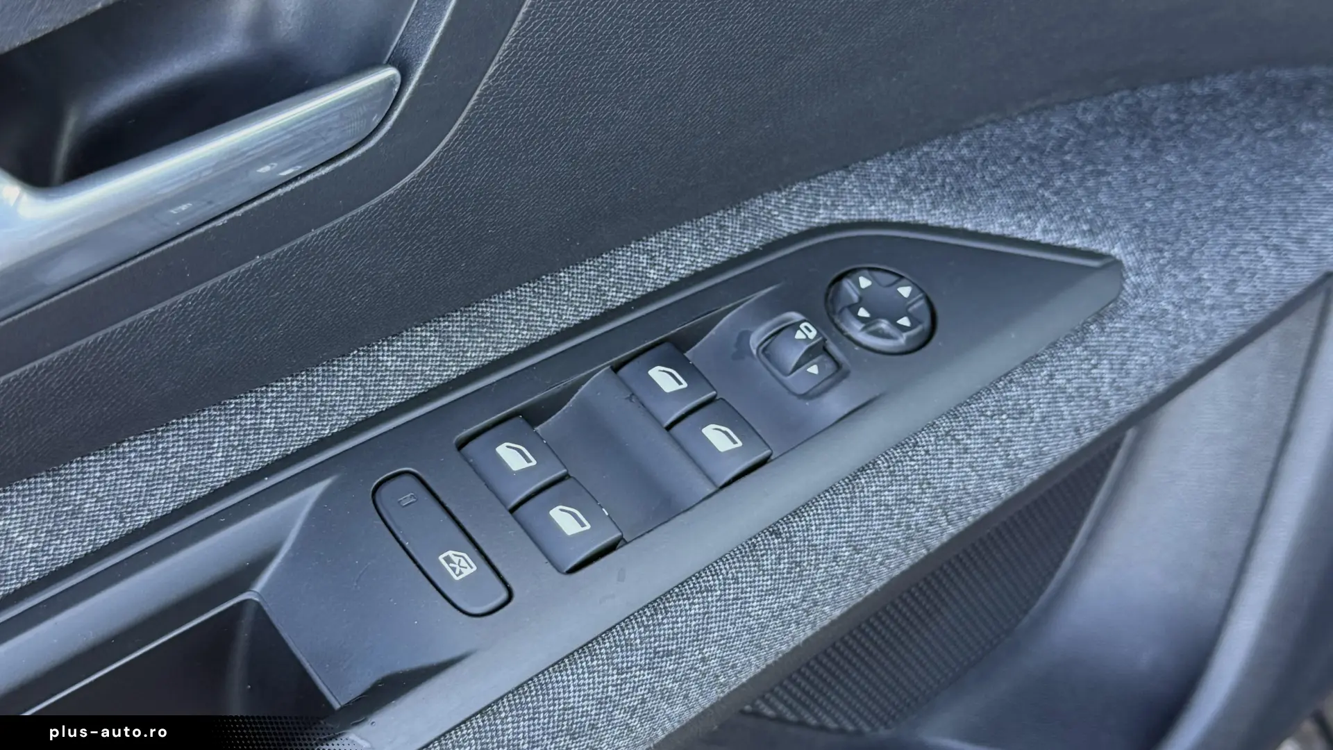Peugeot 3008 1.6 BlueHDI S&S EAT6 Allure
