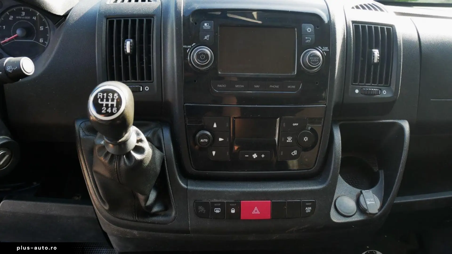 PEUGEOT BOXER DOKA 7 LOCURI   BENA L=3.30M